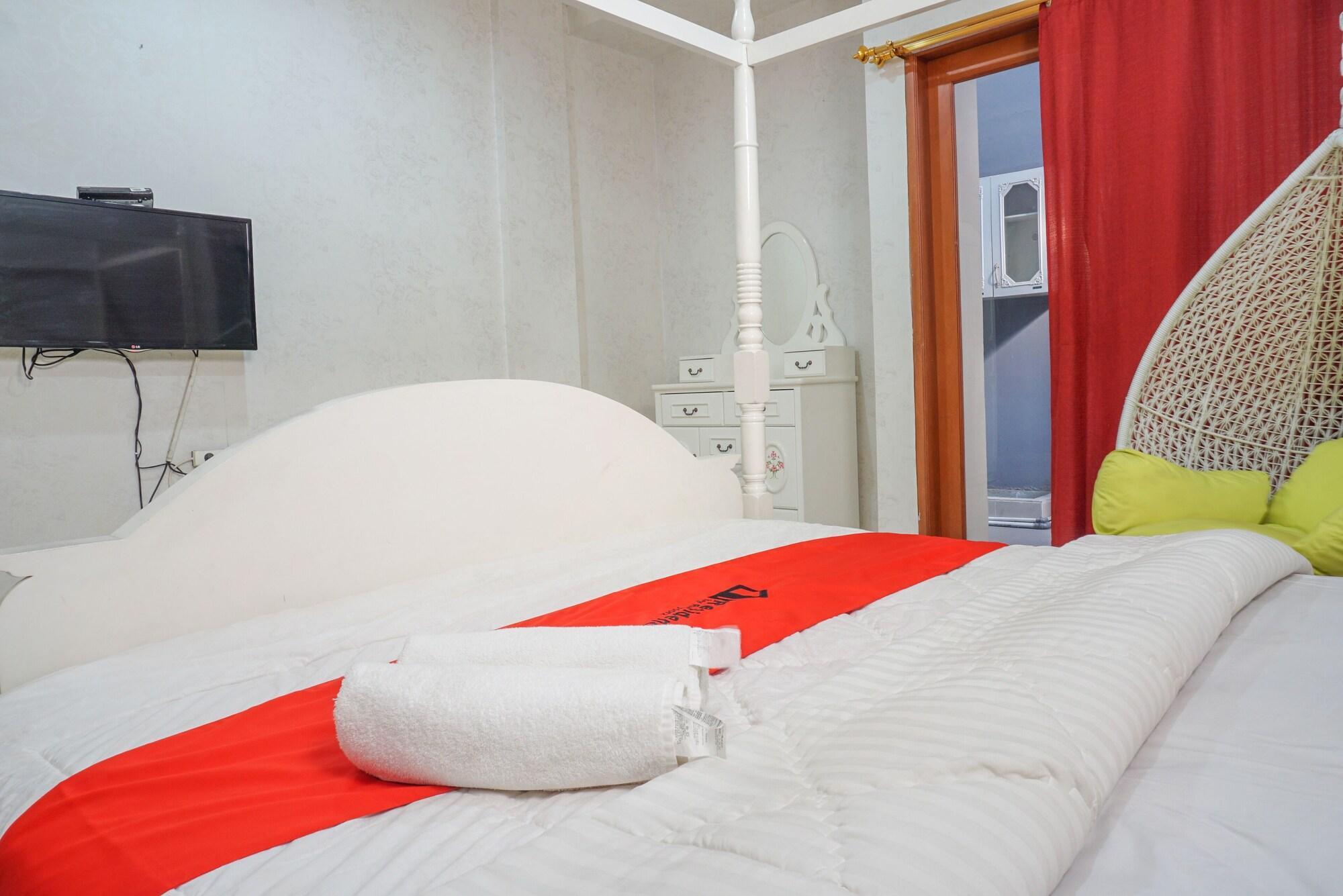 Reddoorz Near Kemang Square Hotel Джакарта Екстериор снимка