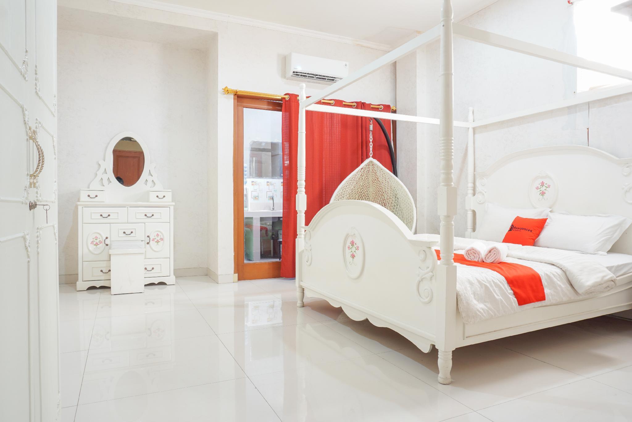 Reddoorz Near Kemang Square Hotel Джакарта Екстериор снимка
